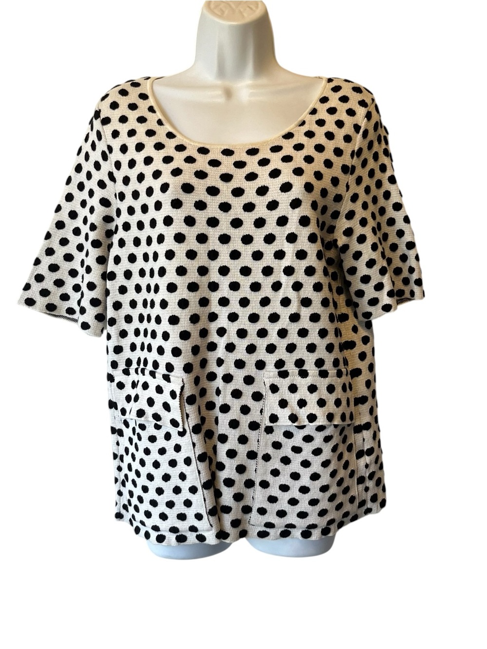 Moth Anthropologie sweater M Black white polkadot Short sleeve Pockets Cotton
